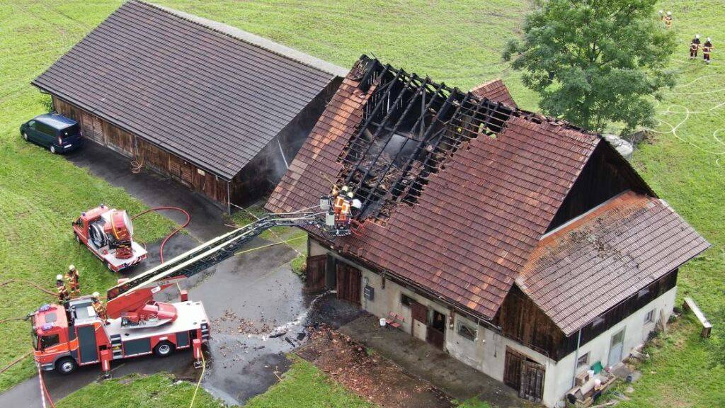 Die Scheune in Wolfenschiessen wurde beim Brand stark beschädigt.