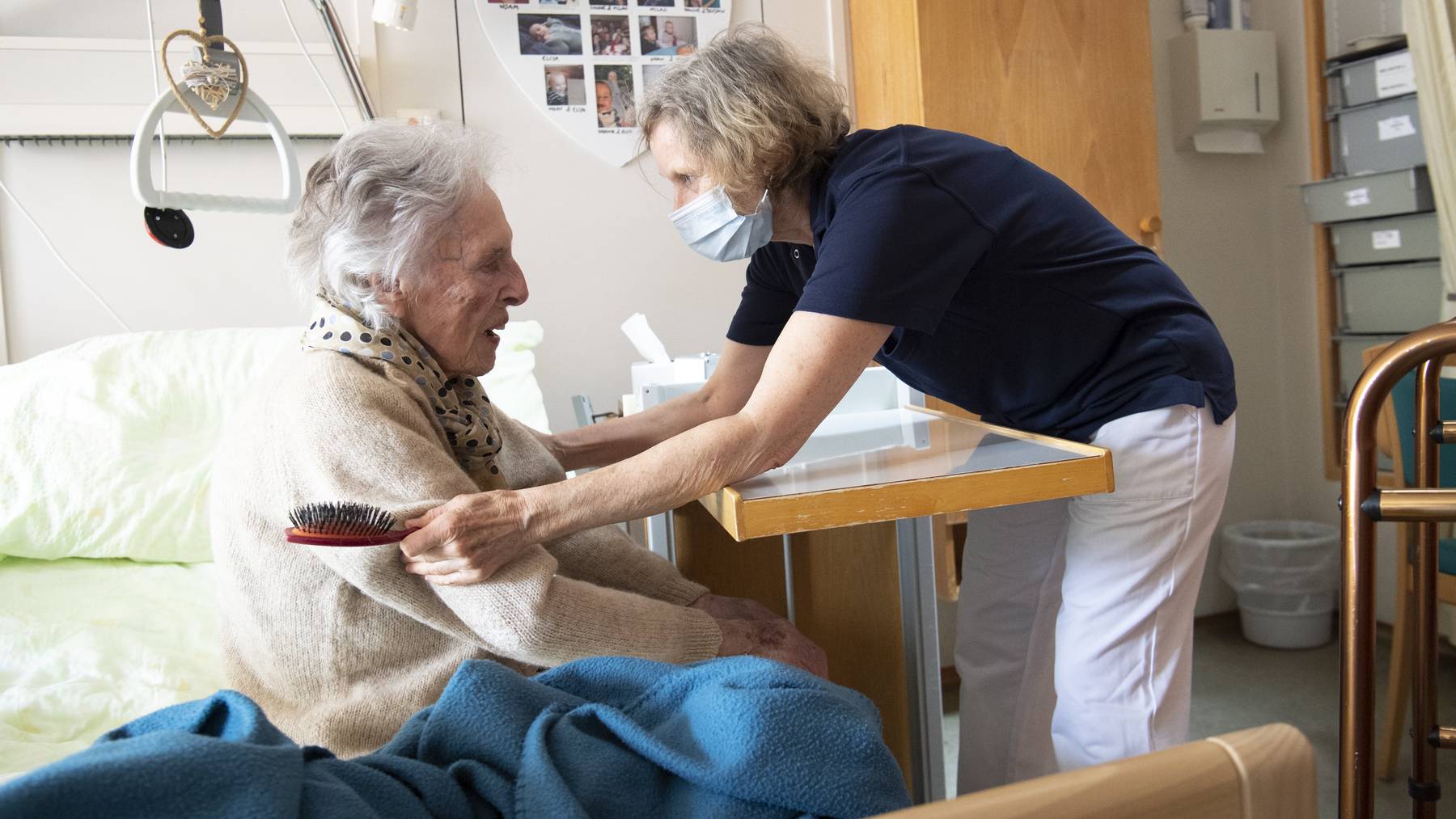 Die Coronakrise hat gezeigt, wie wichtig Pflegekräfte für die Gesundheit der Schweizer Bevölkerung sind.