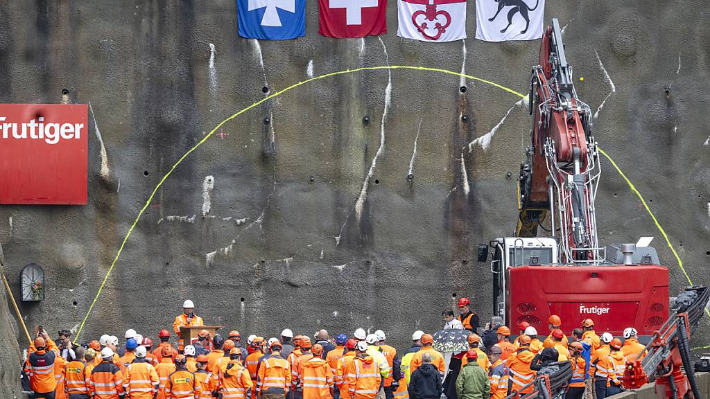 Kanton startet mit Bauarbeiten an A8-Tunnel in Kaiserstuhl OW