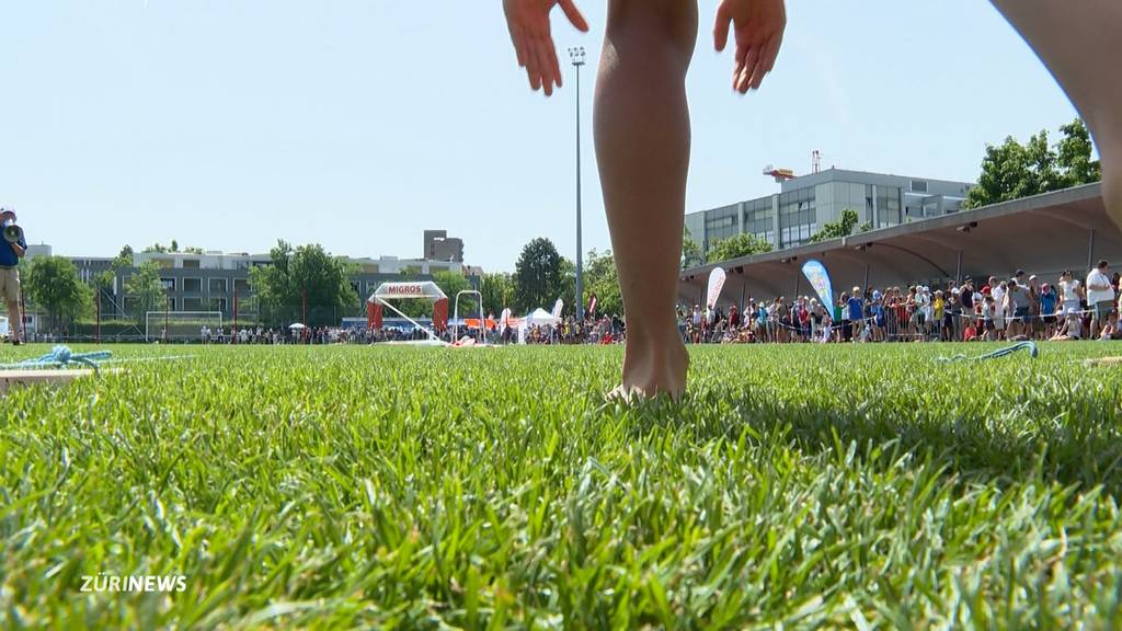 Sportlich, jung, schnell: 1200 Kinder sprinten beim Zürihegel