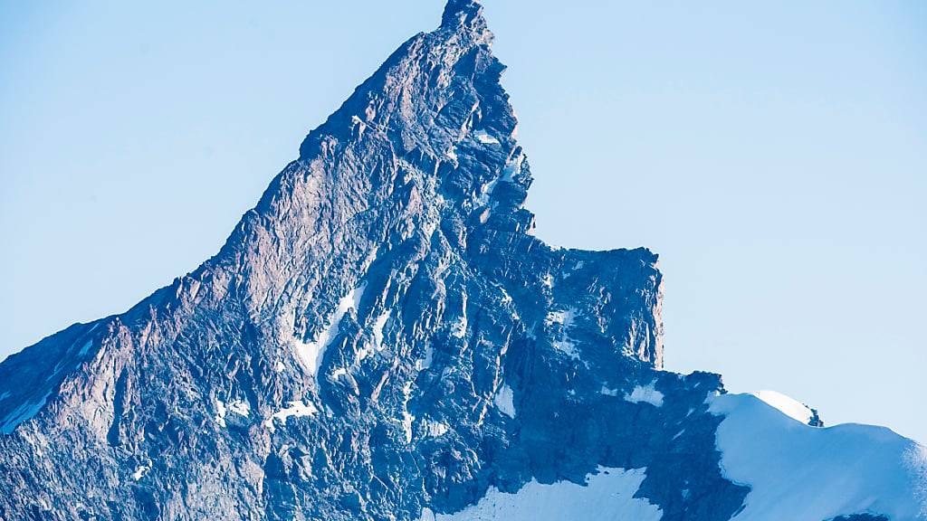 Der tödlich verunglückte Bergsteiger wollte mit einem Kameraden das Zinalrothorn besteigen. (Archivbild)