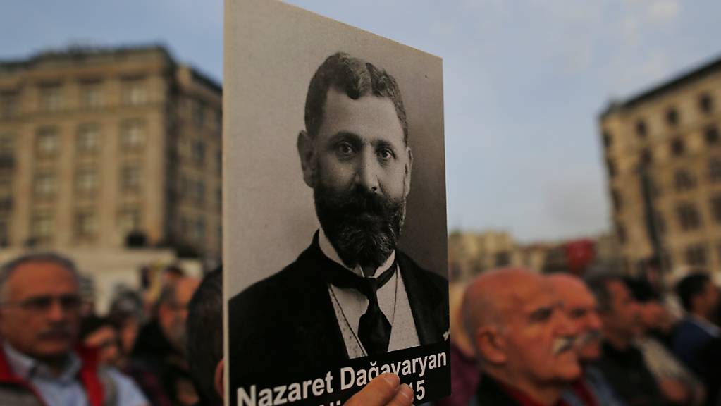 Demonstranten in Istanbul erinnerten im April an die Ermordung von armenischen Intellektuellen im Jahr 1915. (Archivbild)