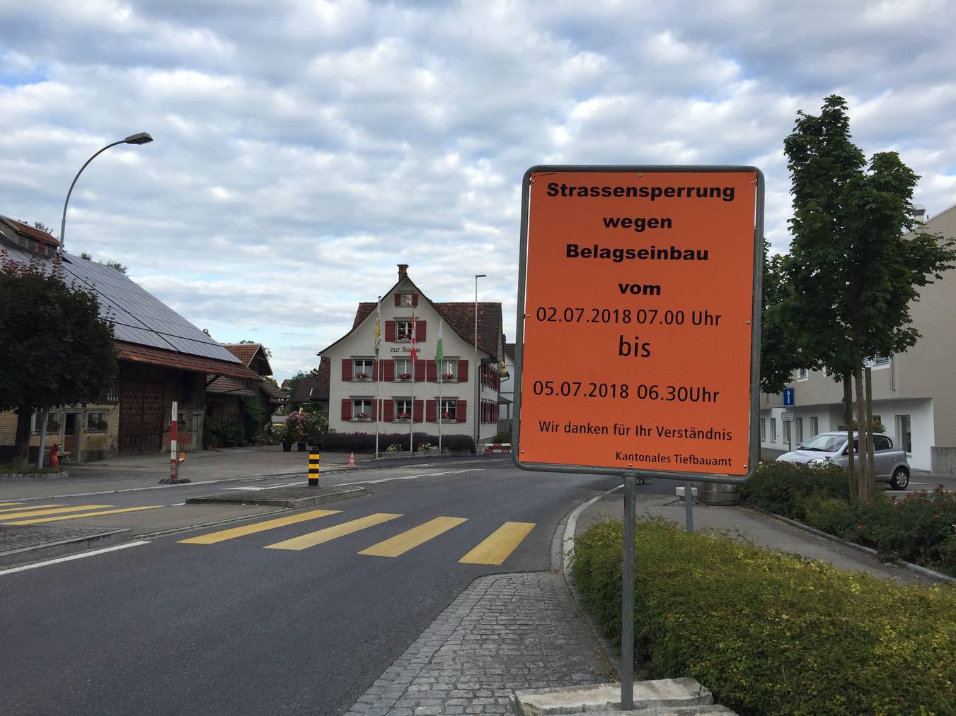 Vom 2. bis zum 5. Juli ist die Strasse zwischen Neukirch-Egnach und Arbon komplett gesperrt, eine Umleitung wird via Egnach geführt. (Bild: FM1Today/Fabienne Engbers)