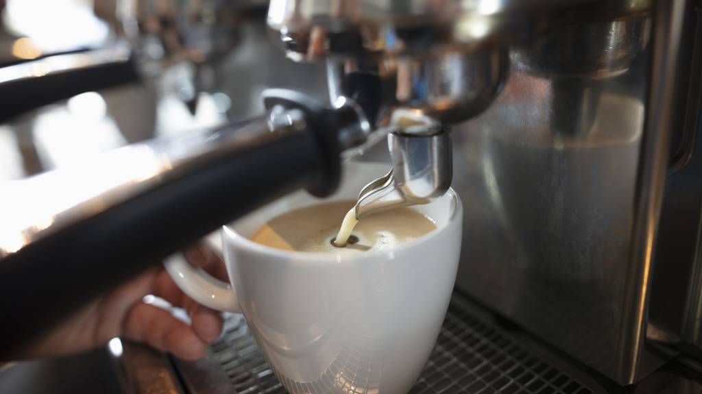 Kaffee gibt es in verschiedensten Formen, Grössen und Stärken.