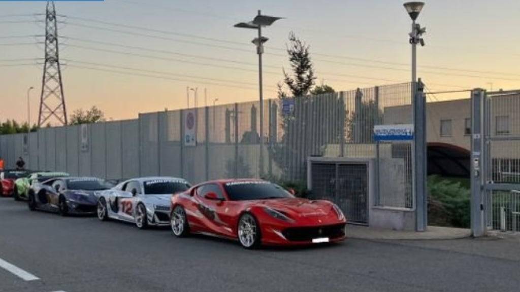 Die Autos wurden von der Polizei Novara beschlagnahmt.
