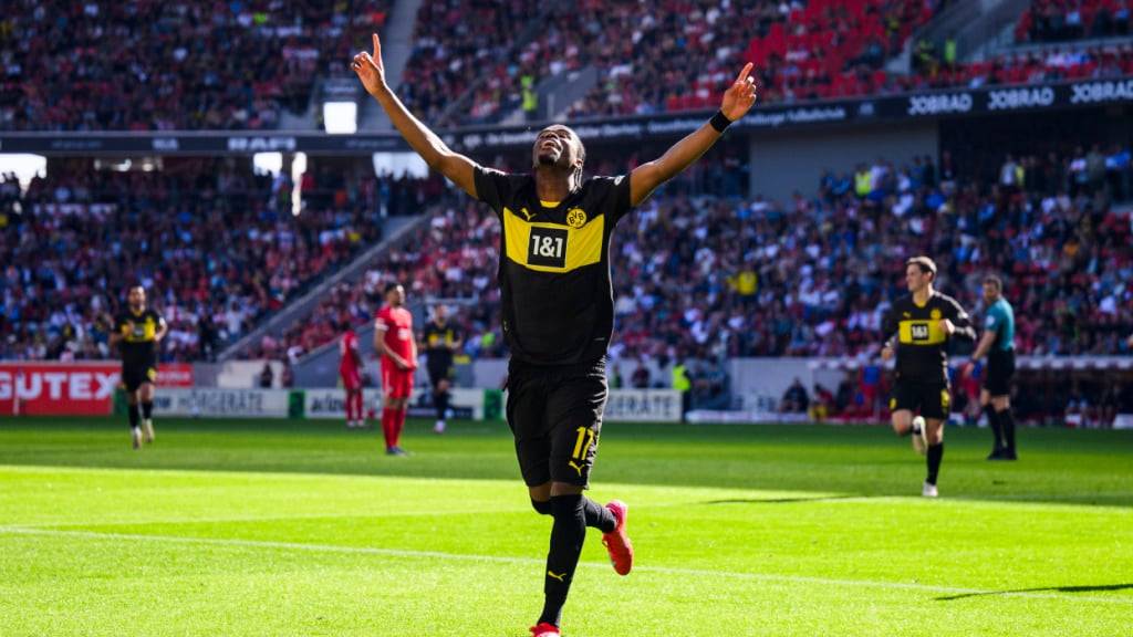 Carney Chukwuemeka spielt wieder für Dortmund