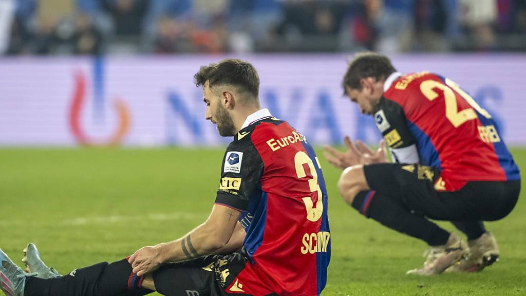 Können nicht mehr gewinnen: Die Routiniers Dominik Schmid (li.) und Fabian Frei holten mit dem FC Basel aber immerhin einen Punkt