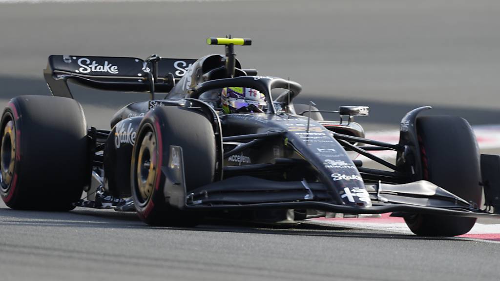 Der «C43» des Hinwiler Formel-1-Teams Alfa Romeo-Ferrari (hier mit Zhou Guanyu am Steuer) stellte diese Saison eine Enttäuschung dar