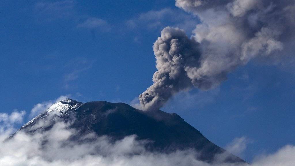 Der Vulkan Tungurahua in Ecuador ist wieder aktiv. (Archiv)