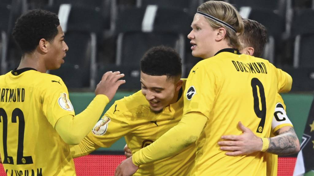 Dortmunds Jadon Sancho feiert sein Siegestor im Team