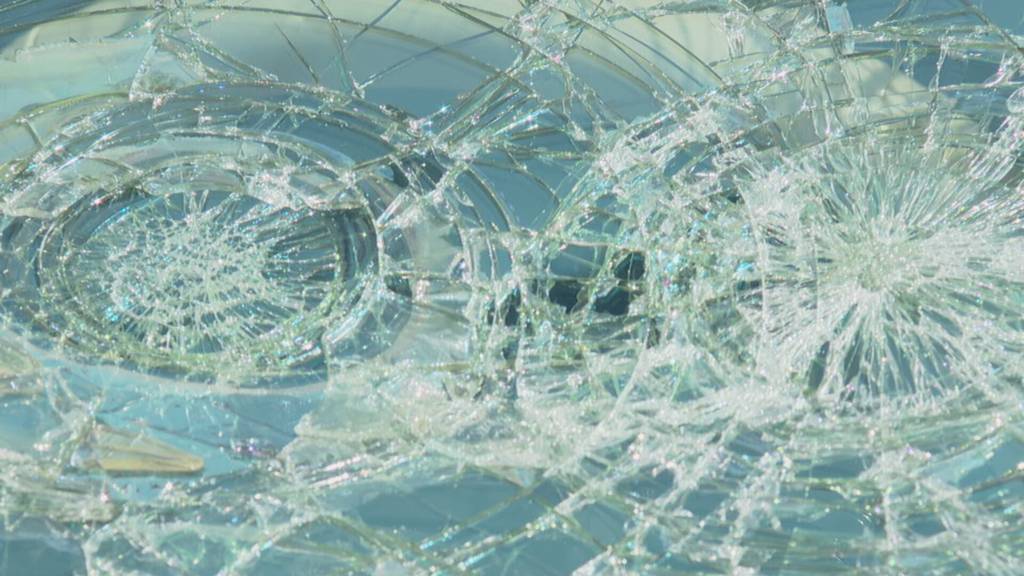 Retter in Gelb: Die Autohilfe Ostschweiz führt 80 demolierte Autos aus Italien zurück