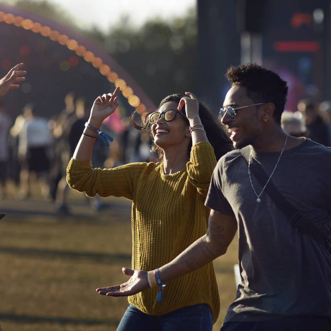 Schweizer Festivals wenden sich immer mehr vom Bargeld ab