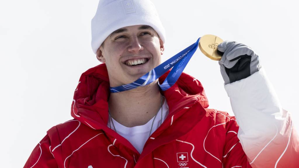 Goldjunge: Weltmeister Franjo von Allmen ist auch in der Olympia-Abfahrt nicht zu schlagen