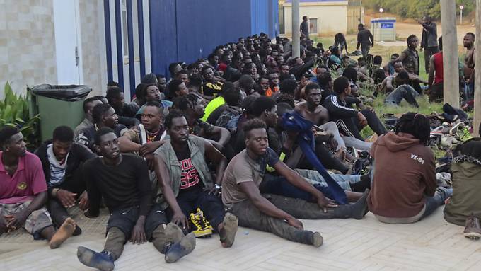 Verletzte bei Migranten-Ansturm auf spanische Afrika-Exklave