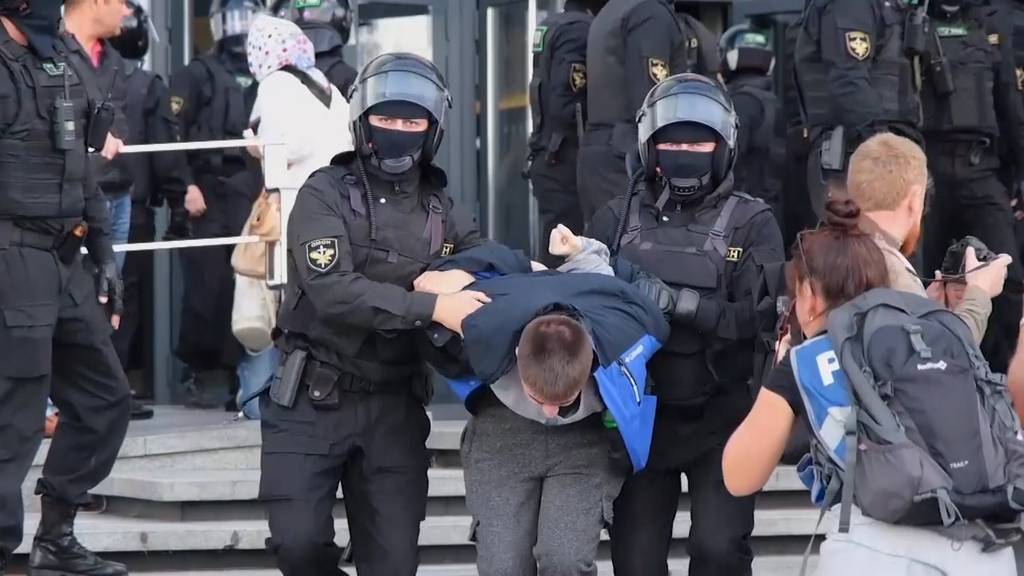 Proteste in Belarus: Fast 900 Festnahmen am Wochenende