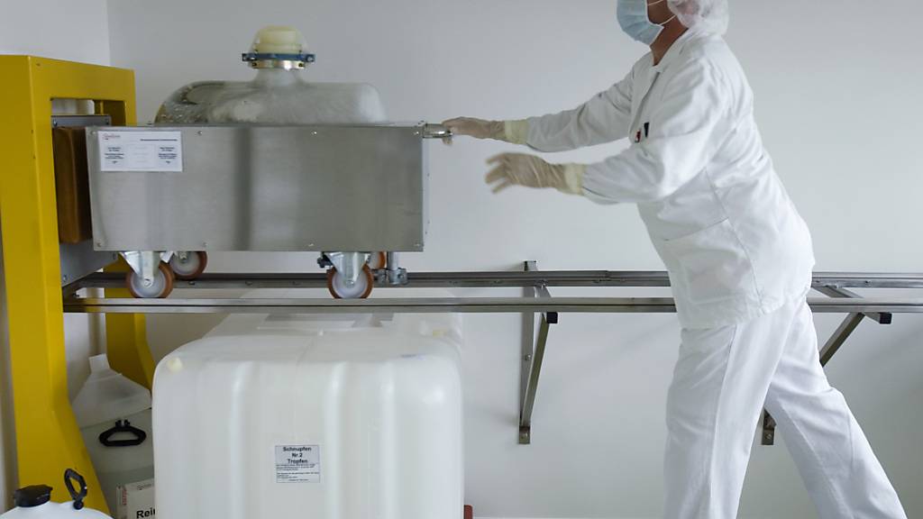 Die US-Arzneimittelbehörde FDA hat den Import von zwölf Produkten des Aargauer Unternehmens Similasan AG gestoppt. Darunter sind unter anderem Augentropfen. (Archivbild)