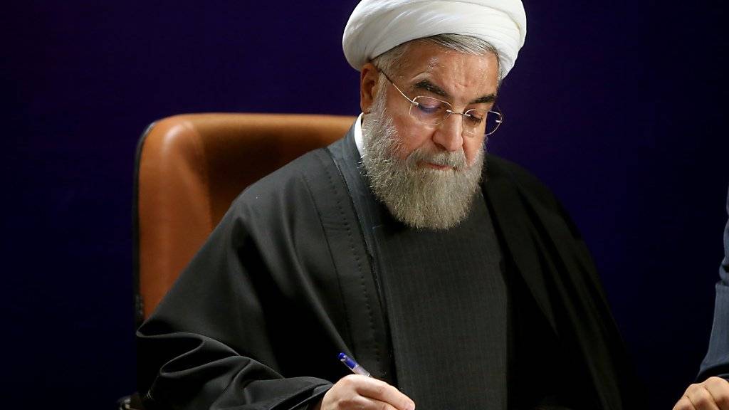 Der iranische Präsident Hassan Ruhani gilt als Reformer: Diese neue politische Atmosphäre könnte dazu geführt haben, dass sich mehr als doppelt so viele Frauen und Männer zur Wahl ins Parlament aufstellen liessen. (Archivbild)