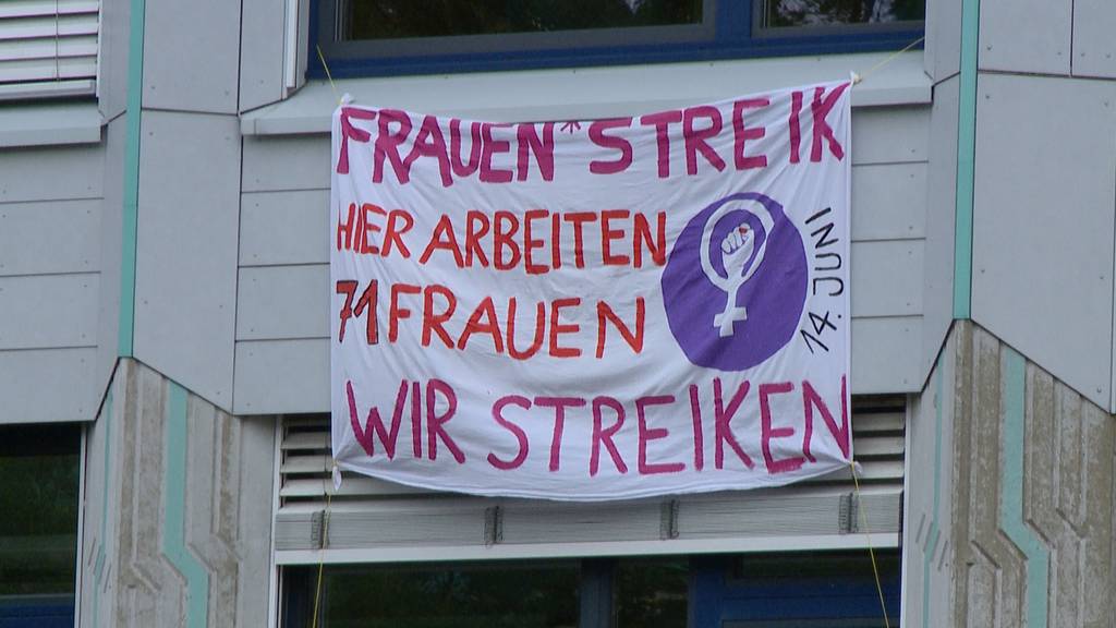 Frauenstreik-Plakate an Schulen scheiden die Geister