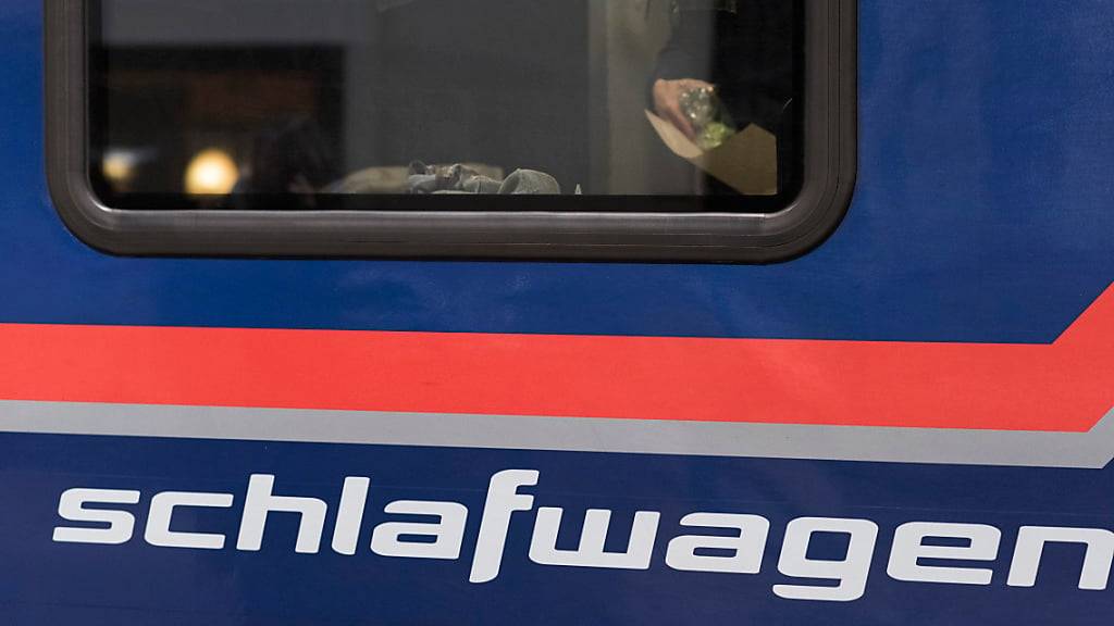 Im Schlafwagen von Berlin nach Paris - erstmals seit vielen Jahren steht diese Verbindung wieder im Fahrplan der Deutschen Bahn. Der erste Zug in Richtung Paris und Brüssel verlässt am Montagabend Deutschlands Hauptstadt, wie die Bahn mitteilte. (Archivbild)