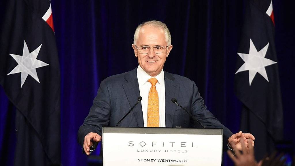 Der amtierende Regierungschef von Australien, Malcolm Turnbull, musste mit seiner konservativen Koalition deutliche Verluste hinnehmen. Dennoch gewinnt er womöglich genügend Sitze, um an der Regierung zu bleiben.