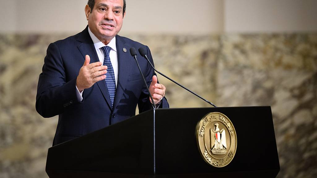 ARCHIV - Ägyptens Präsident Abdel Fattah al-Sisi spricht bei einer Pressekonferenz in Kairo. Foto: Bernd von Jutrczenka/dpa