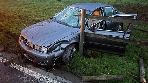 Betrunkener fährt in Ruswil mit Auto gegen Zaun