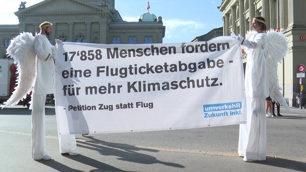 Petition für Flugticketabgaben eingereicht