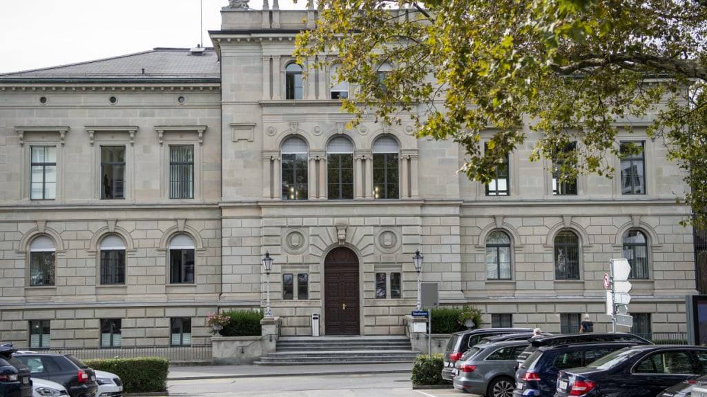 Der Kanton Zug hat in der Abstimmungsbotschaft einen Fehler gemacht. (Archivaufnahme des Regierungsgebäudes)