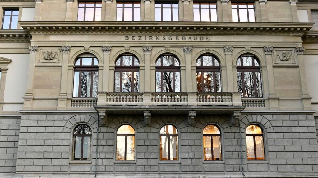 In Winterthur muss sich ein Psychiater vor Gericht verantworten. Er ist wegen mehrfacher Ausnützung einer Notlage angeklagt. (Archivbild)