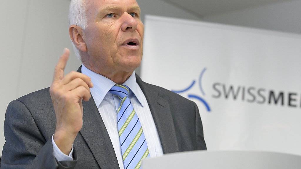 Swissmem-Präsident Hess an einer Medienkonferenz seines Verbandes: Hess lehnt Lohnsteigerungen ab, weil die Schweiz nach seiner Einschätzung sonst international an Konkurrenzfähigkeit einbüsst. (Archivbild)