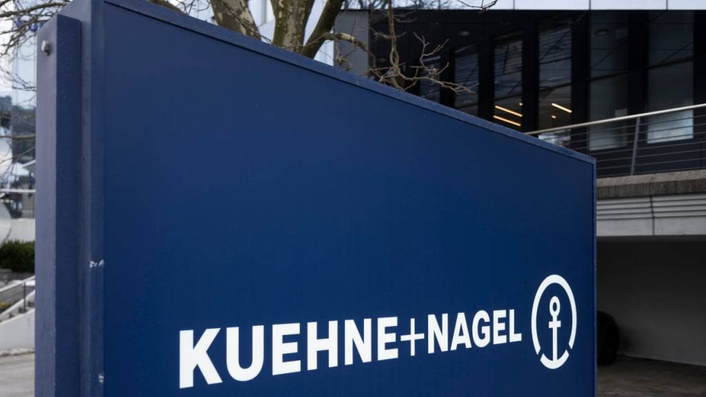Der Logistiker Kühne+Nagel hat seinen Umsatz im zweiten Quartal zwar gesteigert, dabei aber klar weniger verdient. (Symbolbild)