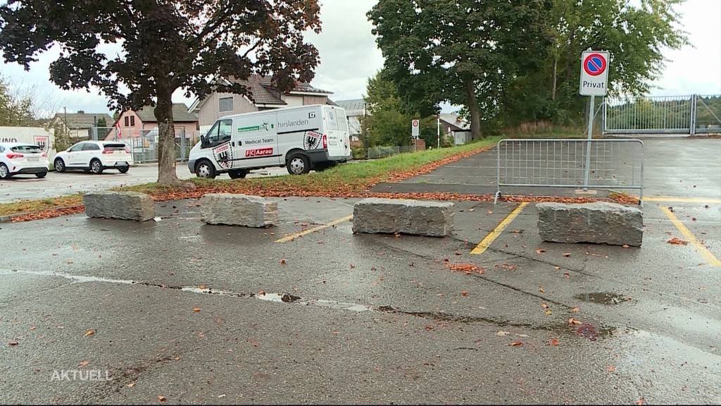 Parkplatz-Knatsch bei Kunsteisbahn im Brügglifeld nimmt kein Ende