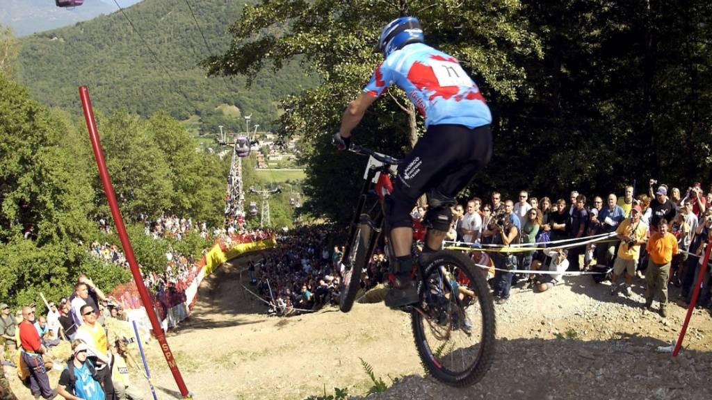 Am Monte Tamaro gab es schon viele spektakuläre Mountainbike-Events, wie hier 2003 bei den Downhill-Weltmeisterschaften.