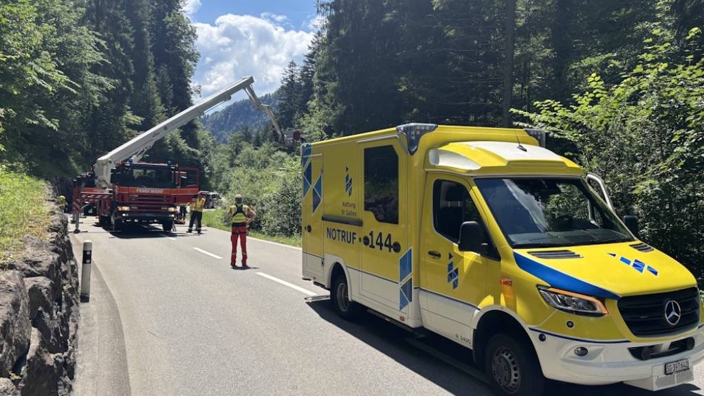 23-jähriger Töfffahrer stürzt in Gähwil SG in Murgbach