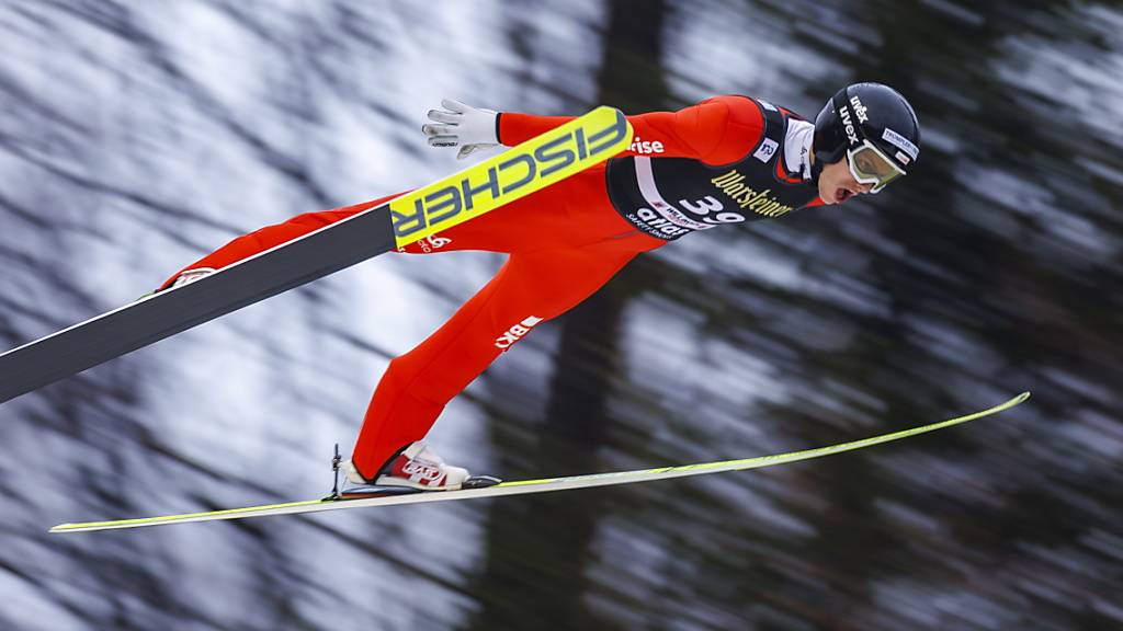 Gregor Deschwanden beim Skispringen in Willingen