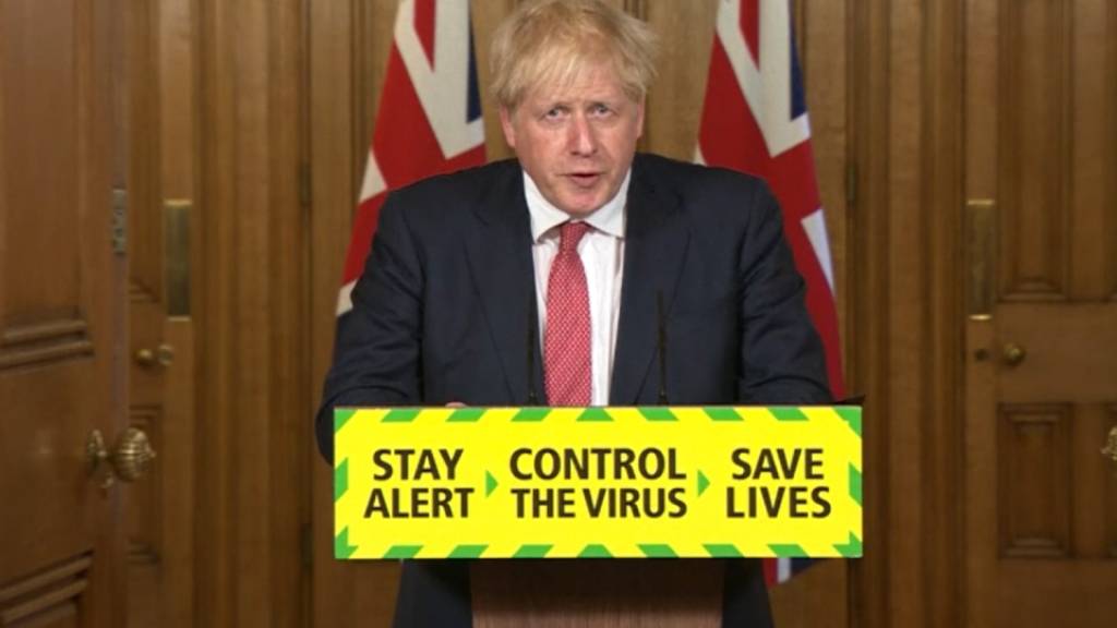 Boris Johnson, Premierminister von Großbritannien, spricht bei einer Pressekonferenz zum Thema Coronavirus in der 10 Downing Street.) Foto: Pa Video/PA Wire/dpa
