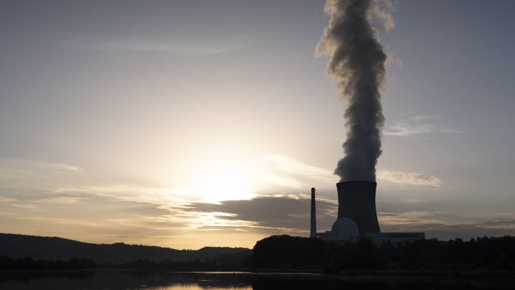 Mit dem Atomkraftwerk in Leibstadt AG ging im Jahr 1984 zum letzten Mal ein neues AKW in der Schweiz in Betrieb. Neue Atomkraftwerke könnten laut einer Studie Winterstromimporte verringern, wären derzeit aber nicht konkurrenzfähig. (Symbolbild)