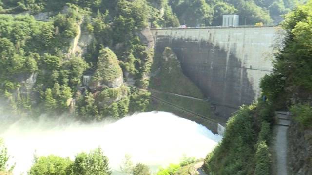 Spektakuläre Hochwasser-Reinigung