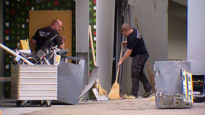 Unbekannte sprengen Bankomaten in Liechtenstein