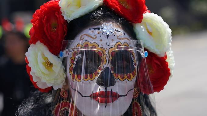 Mexiko feiert Tag der Toten - erstmals in der Pandemie mit Parade
