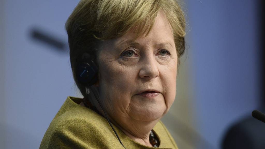 Bundeskanzlerin Angela Merkel spricht auf einer Pressekonferenz beim Gipfel der EU-Staats- und Regierungschefs. Foto: Johanna Geron/Pool Reuters/AP/dpa