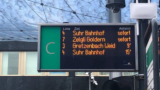 «Sofort» oder «scho fort»? Bus-Anzeigetafeln in Aarau verärgern Passagiere