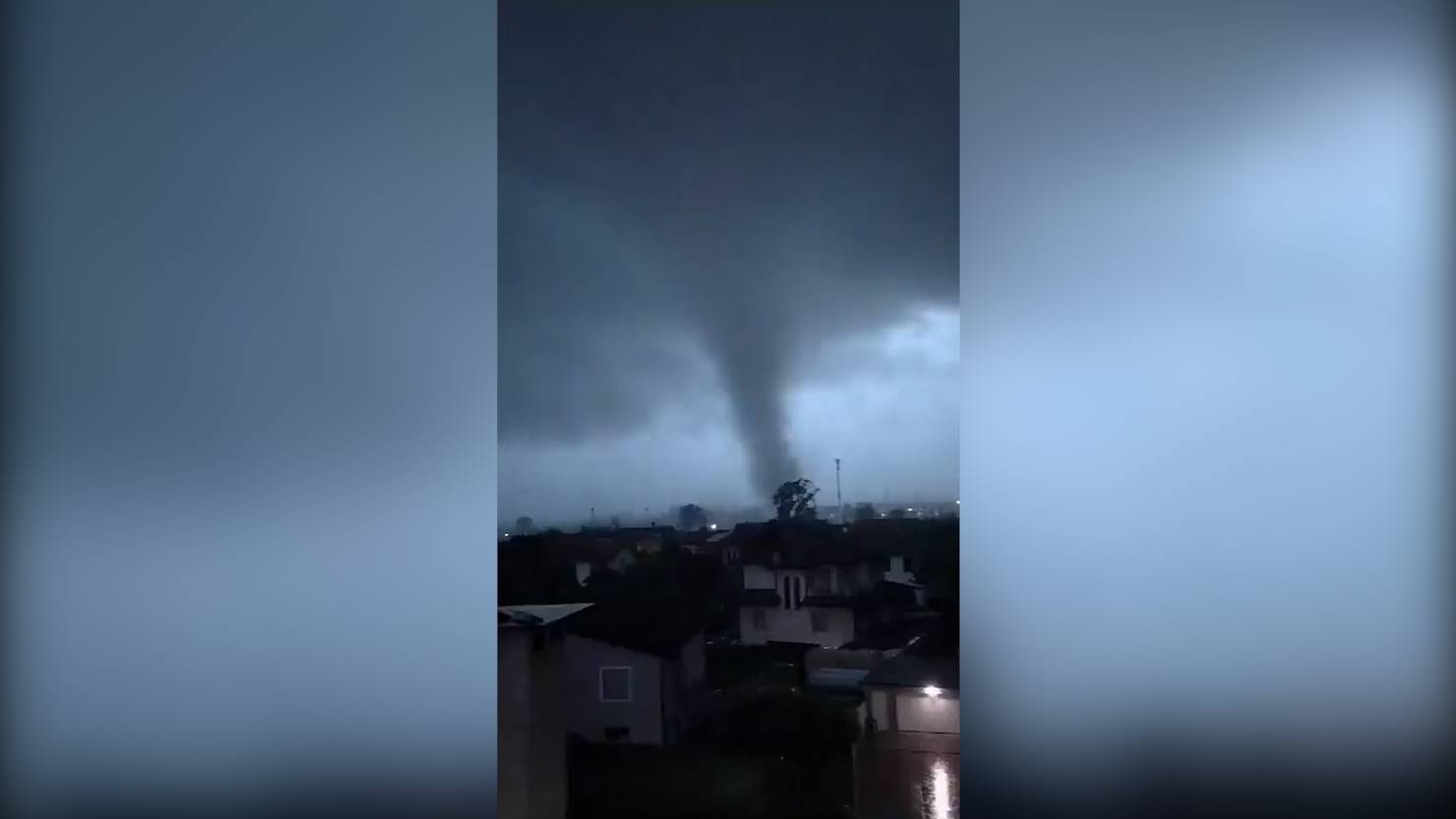 Im Video Unglaublicher Tornado fegt über Provinz Mailand 32Today