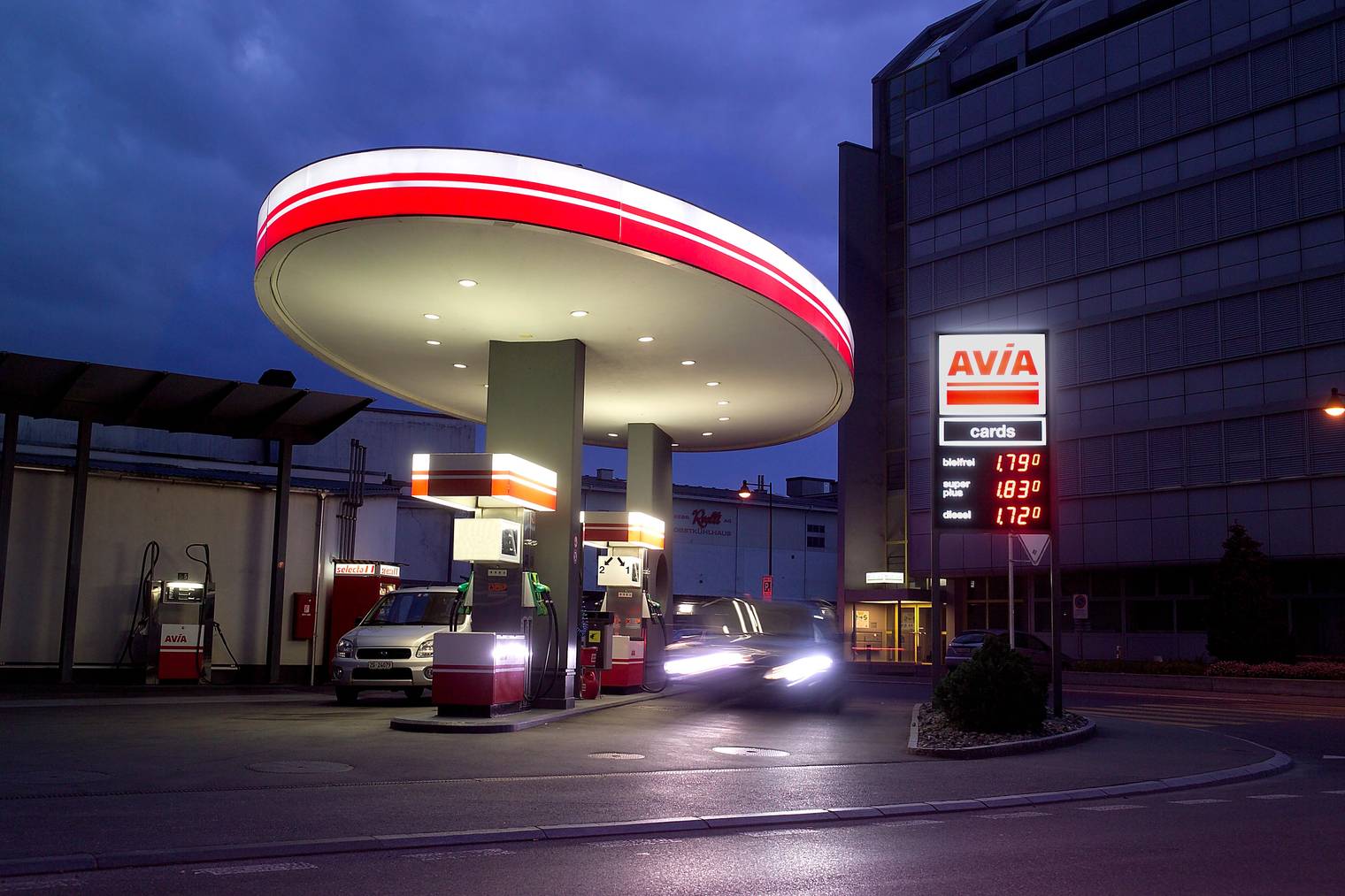 Die AVIA-Schätzle-Tankstelle in Luzern.