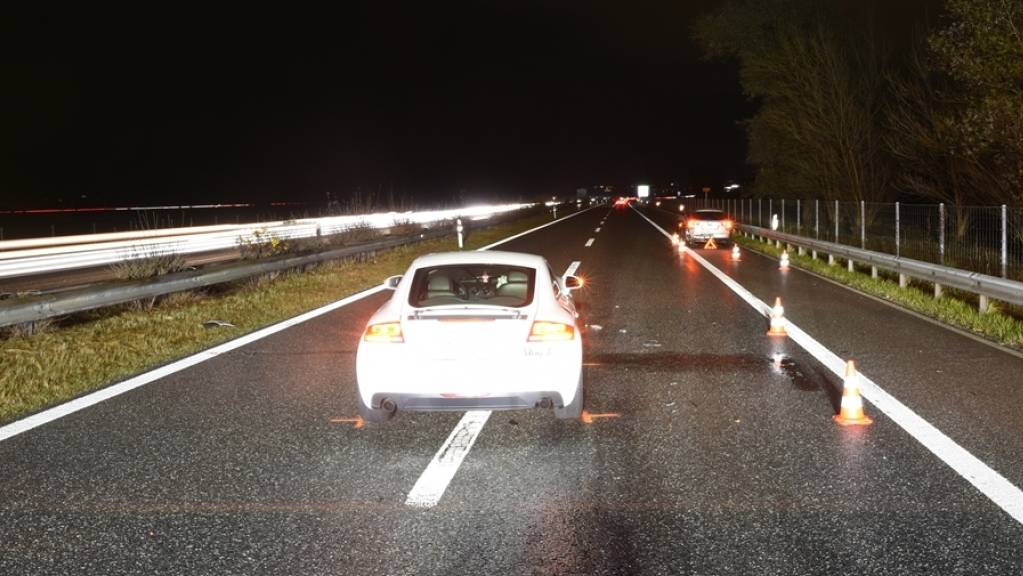 Der Unfall ereignete sich auf der Südspur der Autobahn A13 rund einen Kilometer vor der Ausfahrt Landquart GR.
