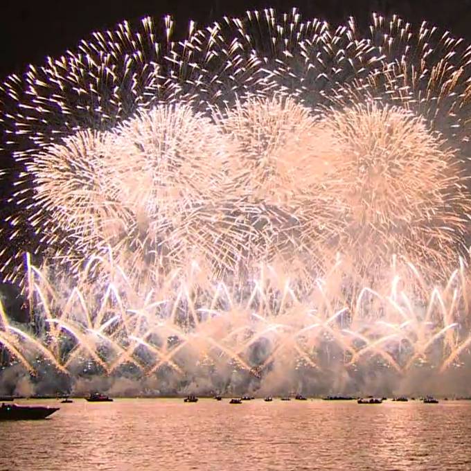 Hier gibts das Feuerwerk vom Freitagabend in voller Länge zum Nachschauen