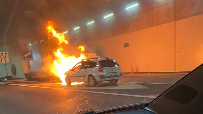 Autobrand in Rosenbergtunnel – Strecke wieder befahrbar