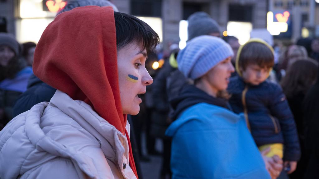 Mahnwache für Frieden in der Ukraine auf dem Kirchplatz