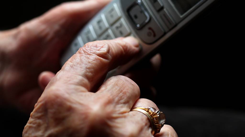 In mehreren Gemeinden des Kantons Waadt ist in der Nacht auf Mittwoch Festnetztelefon ausgefallen. Grund dafür war laut Alertswiss das Unwetter vom Dienstag. (Symbolbild)