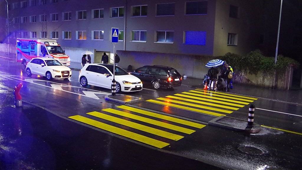 Der Fussgängerstreifen an der Masanserstrasse im Zentrum von Chur, wo sich die Kollision mit drei Verletzten ereignete.